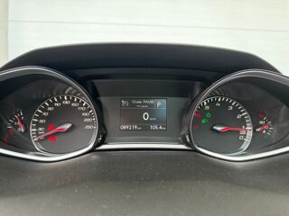 308 F&eacute;line II (T9) 1.2 e-THP 130 cv Bo&icirc;te auto - Toit panoramiqu 2015 occasion 95190 Goussainville