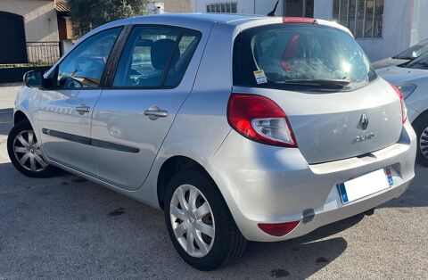 Clio III Phase 2 / 1.2 16V 101 cv*Finition Expression /1er Main /CLI 2009 occasion 34770 Gigean