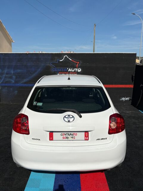 Auris (I) 1.4 D4D 90cv Active GPS & Clim 2009 occasion 84700 SORGUES