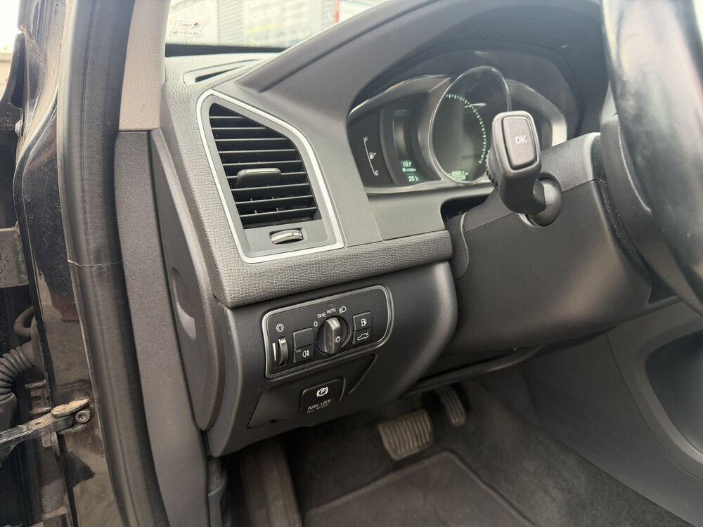 XC60 (2) 2.4 D4 181 AWD SUMMUM GEARTRONIC 6 2014 occasion 95480 Pierrelaye