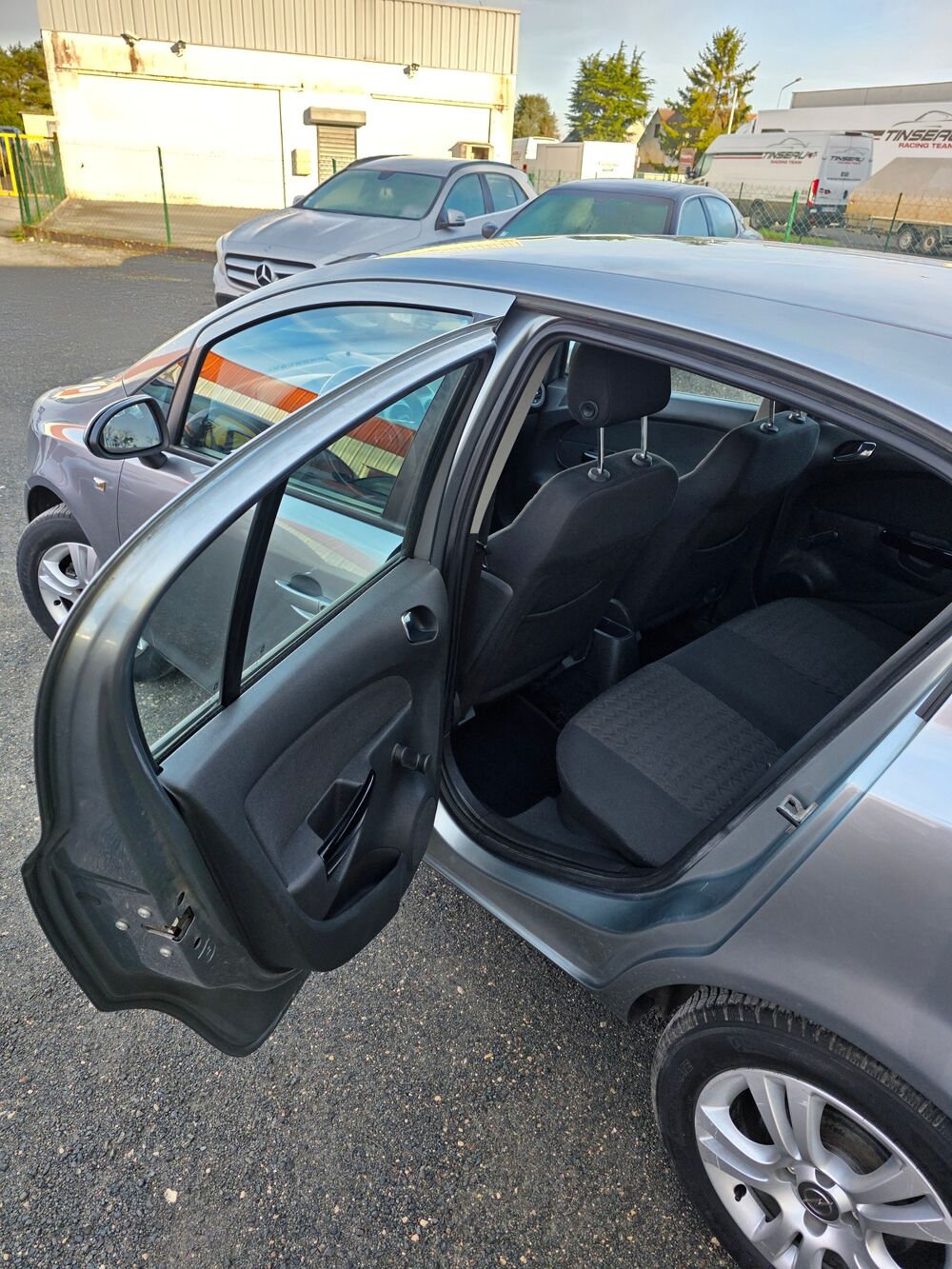 Corsa 1.2 86CH 136 000KM VENDU DANS L'ETAT VOYANT ABS ALLUME 2013 occasion 41350 Vineuil