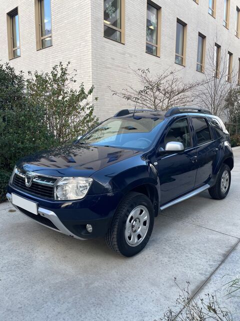 Dacia Duster 1.6L 16V FINITION LAUR&Eacute;ATE 4X2 2011 occasion FLEURY-LES-AUBRAIS 45400