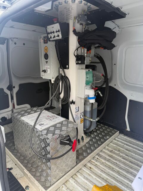 Kangoo Express RENAULT KANGOO 90CV DCI `------ NACELLE 10 M ------- 2020 occasion 13010 Marseille