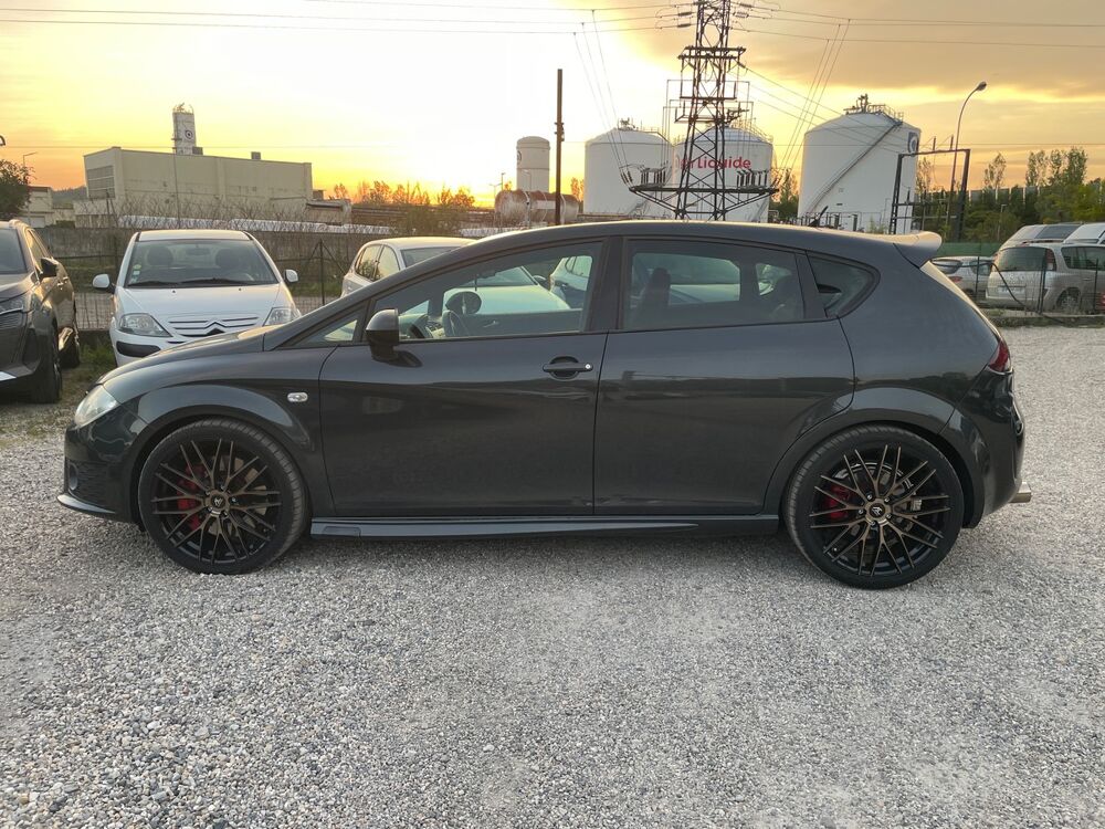 Leon Cupra R 2.0l 265 cv Tout Ouvrant 2010 occasion 69320 FEYZIN