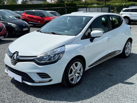 Clio IV - 1.2 16v 75cv - Business - 5 places - 2017 occasion 45560 Saint-Denis-en-Val