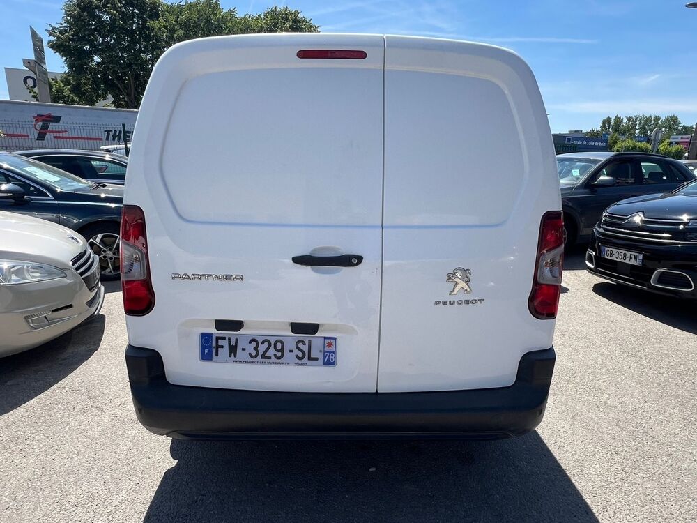 Partner III 1.2 L 131S&S STANDARD 650KG PREMIUM 3PL TVA R&Eacute;CUP&Eacute;RABLE 2021 occasion 78310 Coigni&egrave;res
