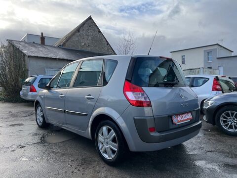 M&eacute;gane SCENIC 1.6 l  113 ch.  2004 Essence 2004 occasion 41000 Blois