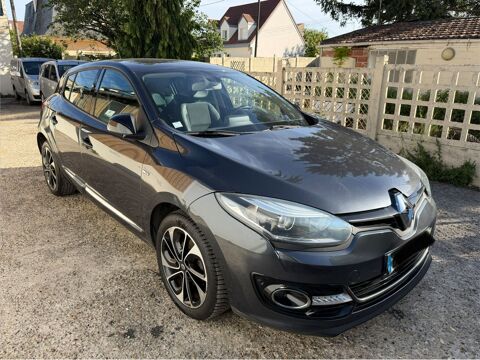 M&eacute;gane PHASE 3 BOSE CHAINE DISTRIB MAIN LIBRE GPS SEMI CUIR CAMERA 2013 occasion 78800 Houilles