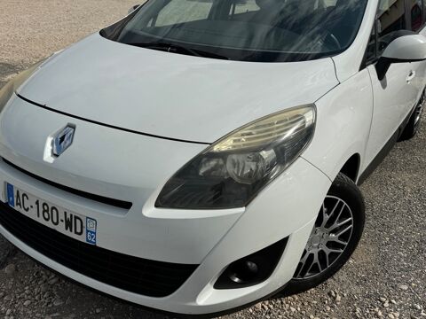 Grand scenic IV 3 1.9L dCi 130cv 7 PLACES SUIVIE COMPLET AVEC CT A JOUR RIEN 2009 occasion 01500 Amberieu En Bugey