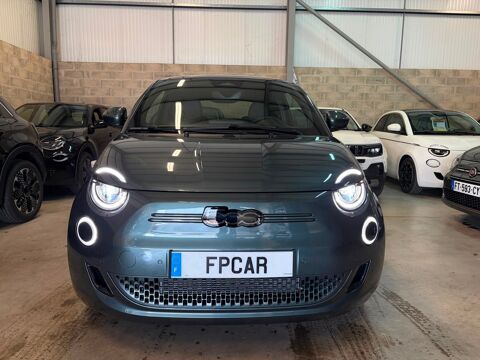 500 e 118cv 42kwh GIORGIO ARMANI COLLECTOR'S EDITION / CUIR / CA 2025 occasion 91480 Varennes-Jarcy
