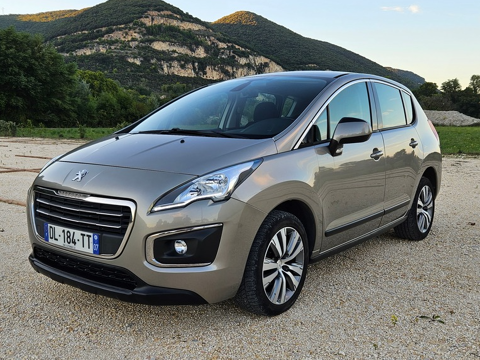 Peugeot 3008 - 1.6 HDi FAP 114 cv - Marron clair M&ea