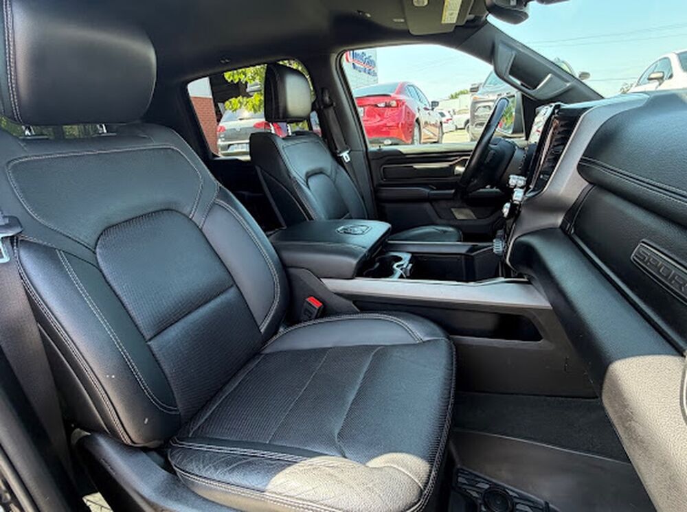 RAM 5,7L V8 HEMI SPORT CUIR - 2022 - 59900€ ttc 2022 occasion 60300 SENLIS