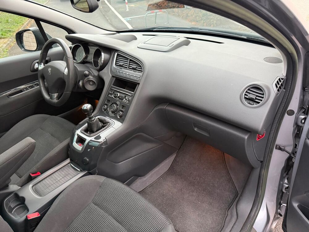 5008 1.6 e-HDI 115 CV allure 7 place 1er main garantie 6 mois 2014 occasion 78800 Houilles