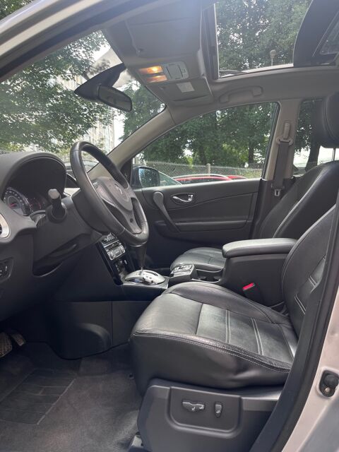 Koleos 2.0 dci *INITIALE PARIS * **BOITE AUTOMATIQUE** ***TOIT OU 2014 occasion 29200 BREST