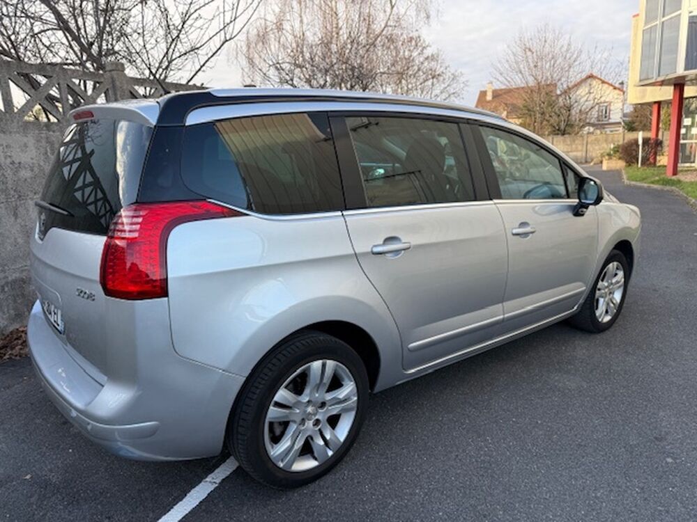 5008 1.6 e-HDI 115 CV allure 7 place 1er main garantie 6 mois 2014 occasion 78800 Houilles