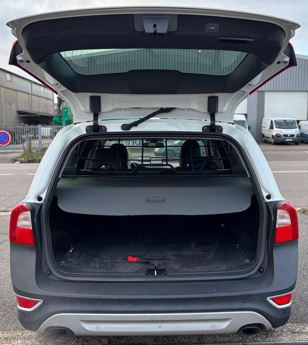 XC70 2.4 D5 AWD Momentum Cross Country – Automatique – 157 000 km 2010 occasion 69680 CHASSIEU