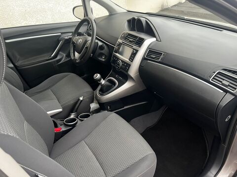 Corolla Verso 1.6 D4-D 112 5 places garantie 3 mois 2014 occasion 31120 PORTET SUR GARONNE