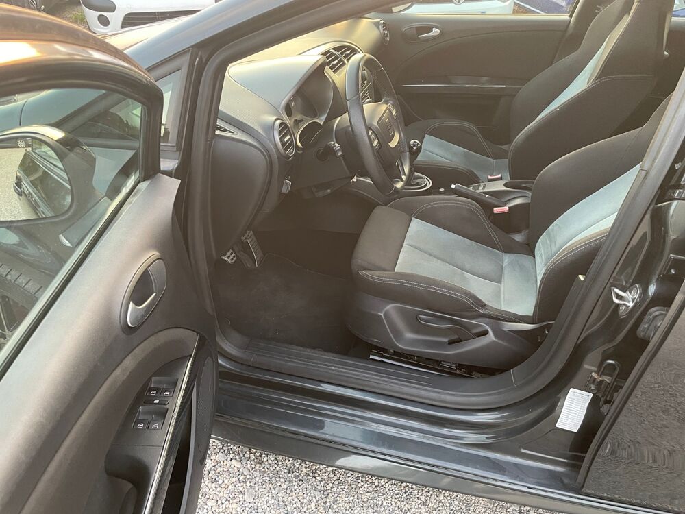 Leon Cupra R 2.0l 265 cv Tout Ouvrant 2010 occasion 69320 FEYZIN