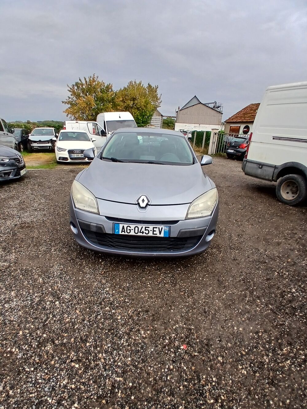 M&eacute;gane iii dci Tomtom 2009 occasion 45760 Vennecy
