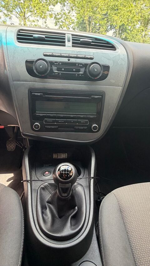 Leon 1.2 tsi 105CV phase2 faciliter de paiement 3X 4X jusqu'&agrave; 400 2010 occasion 91090 Lisses