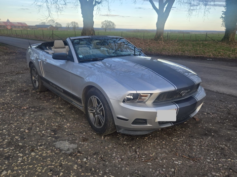 Mustang CABRIOLET V6 305 CH BVA - 24900€ 2010 occasion 60300 SENLIS
