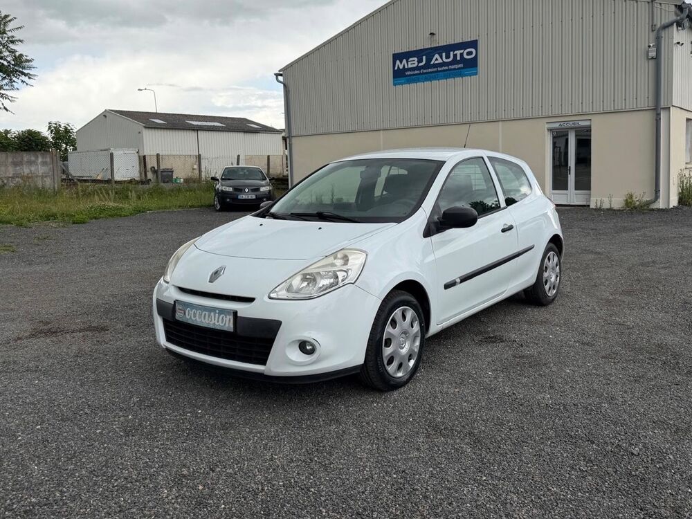 Divers 3 phase 2 Soci&eacute;t&eacute; 2 places 1.5 DCi 75cv 2012 - Distribution 2012 occasion 91670 ANGERVILLE