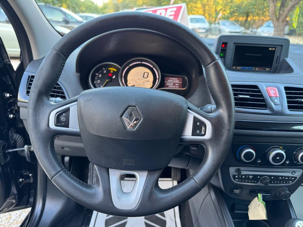 M&eacute;gane III coup&eacute; 1.5 DCI 110 garantie 3 mois 2011 occasion 45500 GIEN