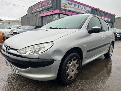 Peugeot 206 (2) 1.4 HDI 70 STYLE 5P FIABLE OK 1 2005 occasion Coigni&egrave;res 78310