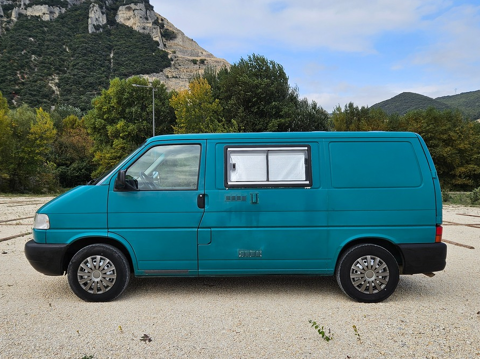 Transporter T4 Phase 2 (F7D) 2.5 TDi Fourgon am&eacute;nag&eacute; 102cv 2001 occasion 07350 Cruas