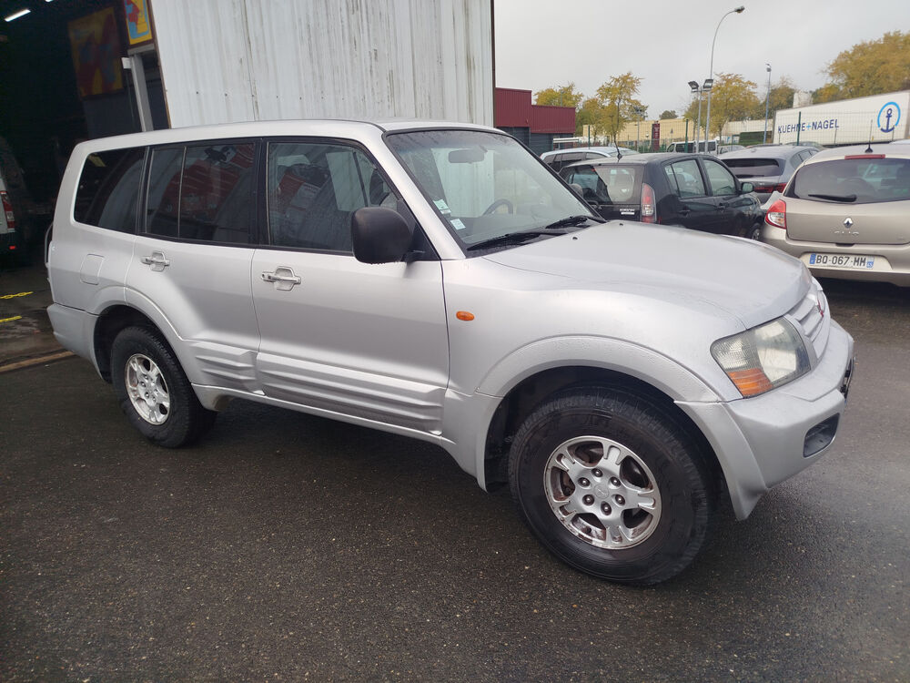 Pajero 3.2 DI-D EXCEED 7 places / 1 ere main/GARANTIE Nationale 12 2002 occasion 45770 Fleury-les-Aubrais