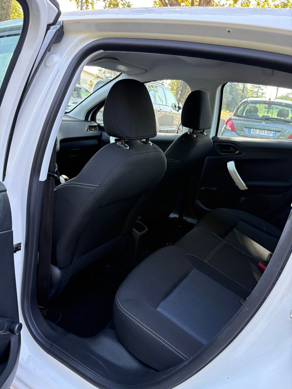 208 1.2 ESSENCE 68ch 24 000 KM GARANTIE 2019 occasion 69320 Feyzin