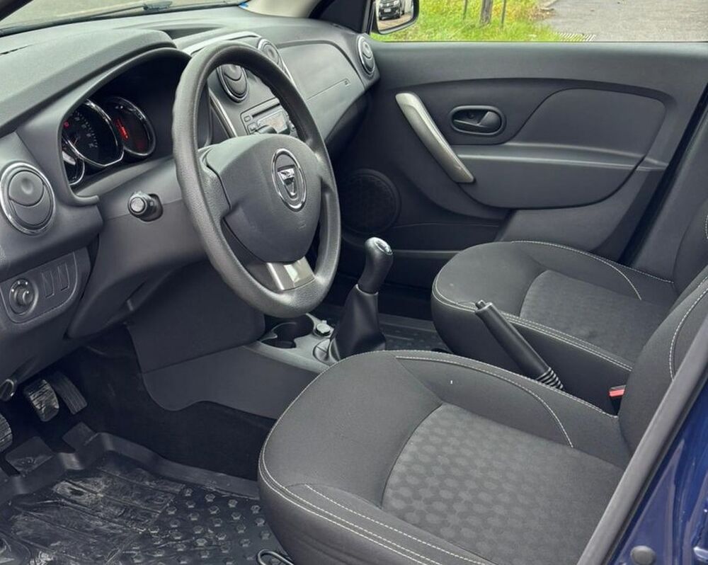 Logan 1.2 16v 75ch Laur&eacute;ate – 2015 – 69 823 km – EURO 6 2016 occasion 69680 CHASSIEU