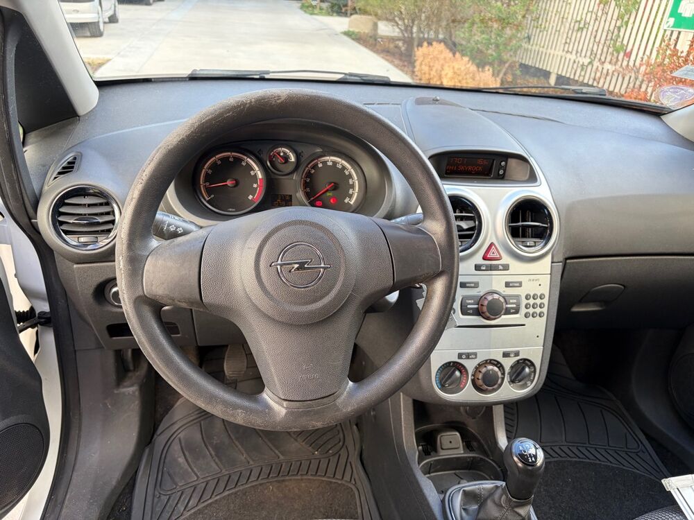 Corsa D 1.0L 12V PHASE 2 FINITION COOL LINE - MOTEUR &Agrave; CHAINE - EN 2013 occasion 45400 FLEURY-LES-AUBRAIS