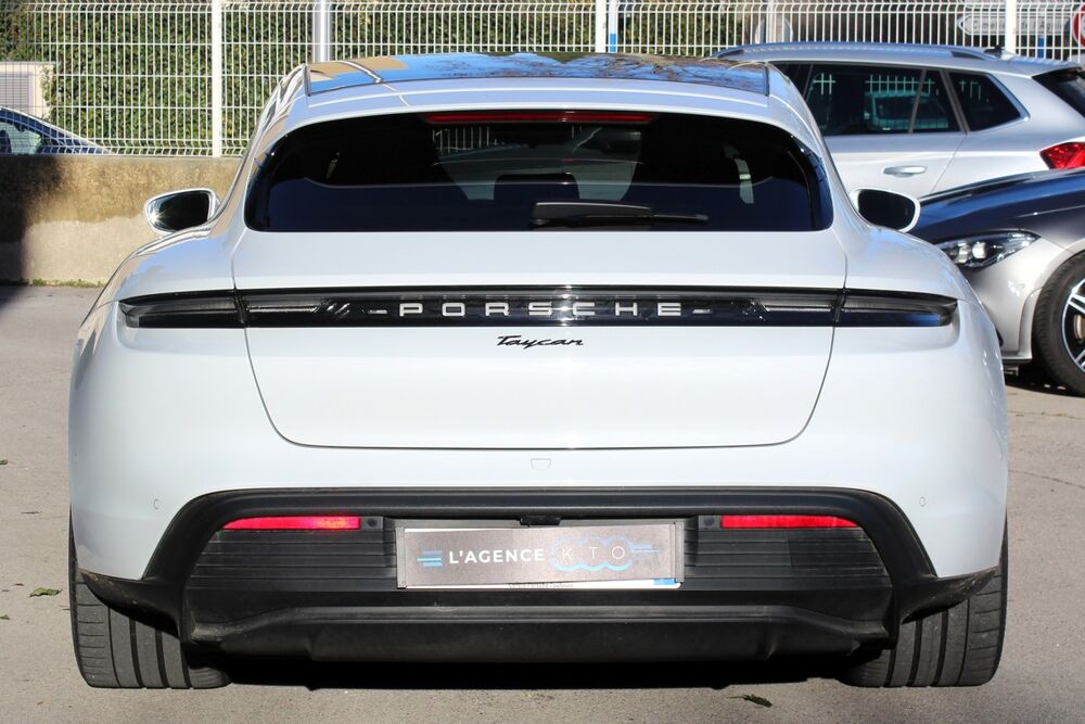 Taycan 476 ch AVEC BATTERIE PERFORMANCE PLUS 93.4 KWH + TOIT PANO O 2023 occasion 34430 Saint-Jean-de-V&eacute;das