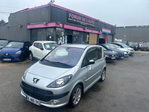 Peugeot 1007 - 1.6 16v 110 PREMIUM BOITE AUTO FAIBLE 