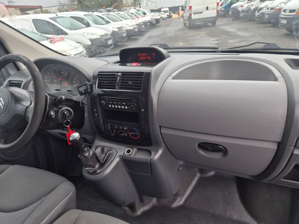 Jumpy 1.6 hdi 122KMS CERTIFIER 2010 L2H1 MOTRICITE RENFORCE 6990€ 2010 occasion 51700 Dormans