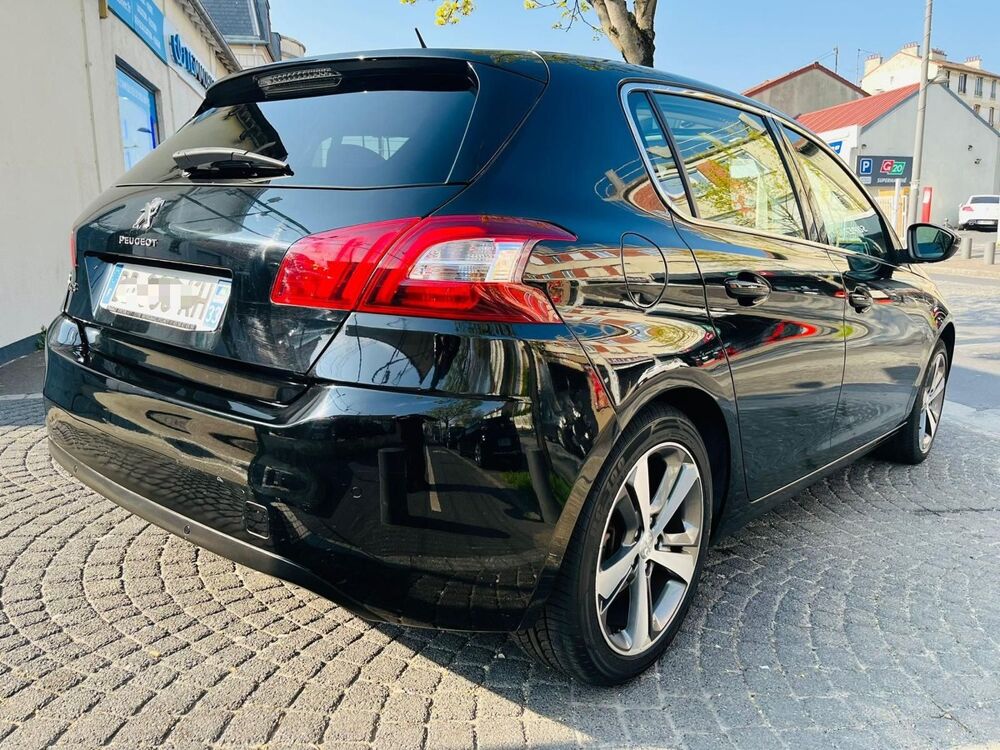308 II Allure -1.6 16s 125cv Bvm6 - 1&egrave;re Main - Toit Panoramiqu 2014 occasion 78800 Houilles