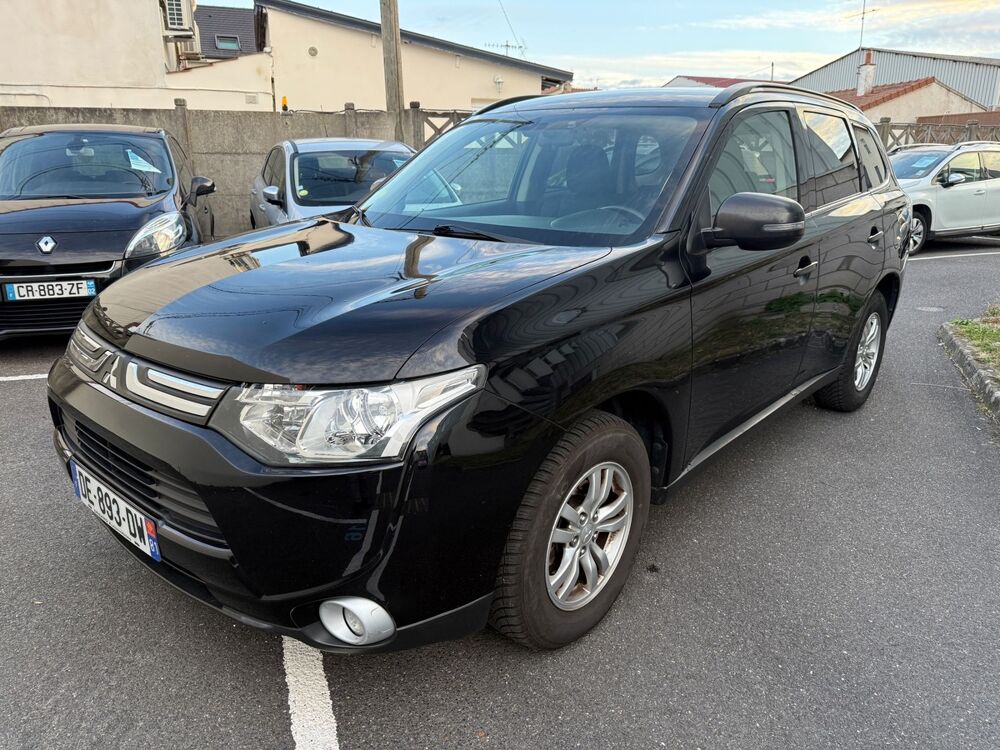 Outlander 2.2 DI-D 150 CV 4WD intense 2014 occasion 78800 Houilles