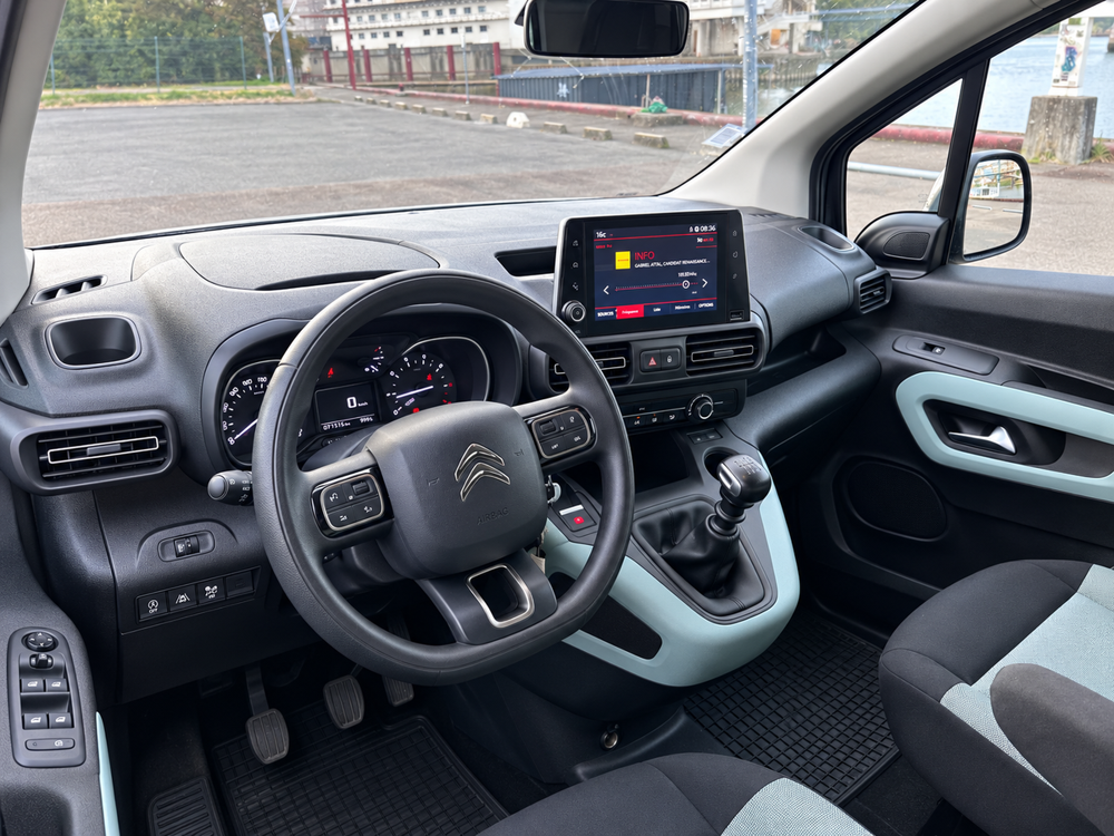 Berlingo XL FEEL 110 - KIT DISTRIB NEUF - 1ERE MAIN - CARPLAY - CAM&Eacute;R 2019 occasion 94140 Alfortville