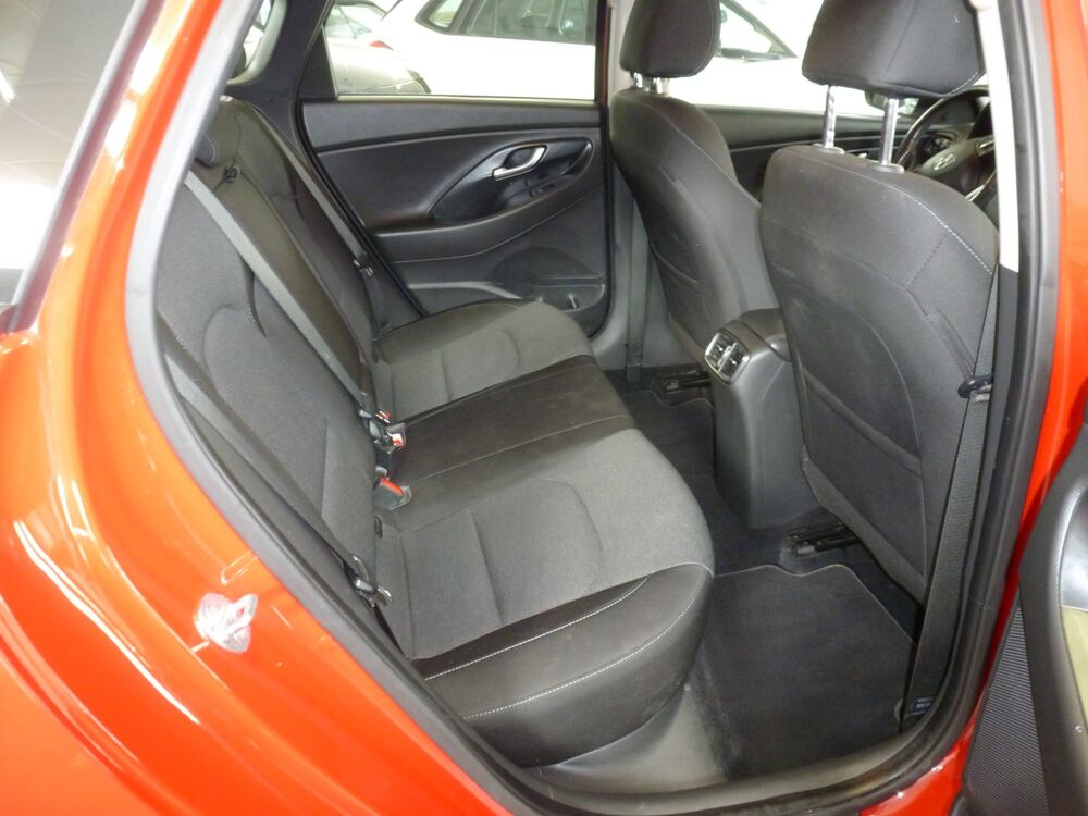 i30 SW 1.6 CRDI 115 CV BUSINESS 2021 occasion 42410 Chavanay
