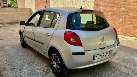 Clio 3 1.5dci possibilit&eacute; de paiement 3 ou 4x jusqu'&agrave; 4000e 2009 occasion 91090 Lisses