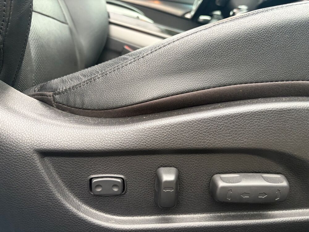 i40 2015 BOITE AUTO TOIT OUVRANT CUIR GPS Bluetooth Facture d e 2015 occasion 95100 ARGENTEUIL