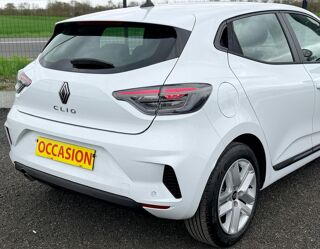 Clio V PHASE II 1.0 TCE 100 ch &deg;&deg; EVOLUTION GPL &deg;&deg; 1 ERE MAIN &deg;&deg; 2023 occasion 45190 BEAUGENCY