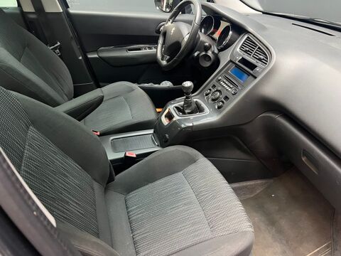 5008 1.6 HDi 115 cv 7 place 2013 occasion 69740 Genas
