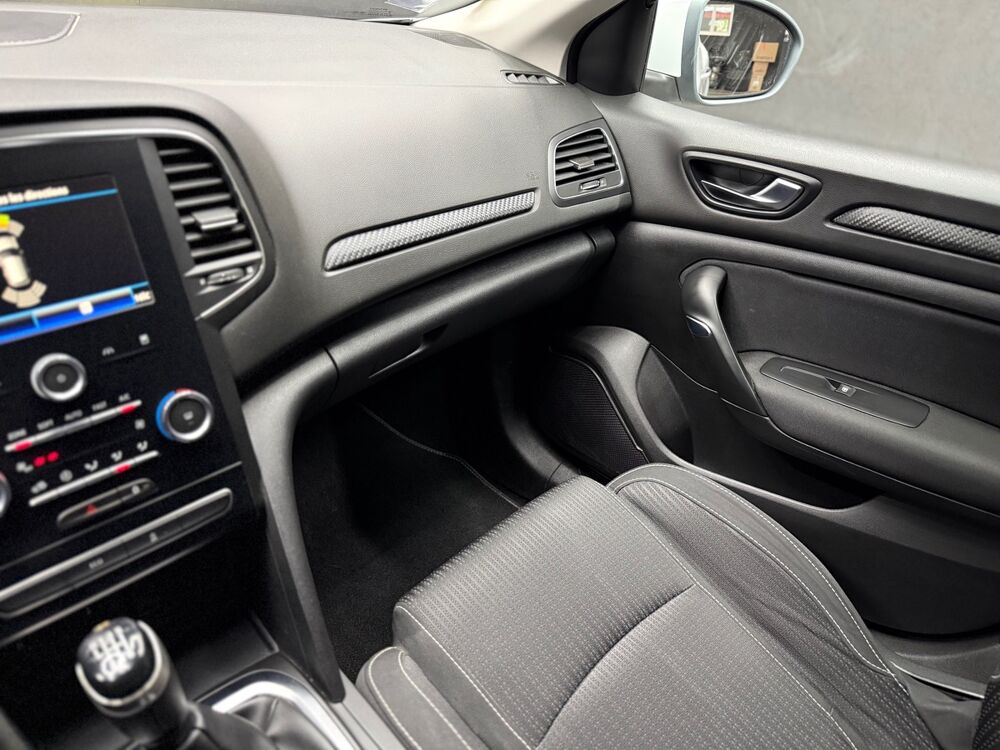 M&eacute;gane (4) IV - 1.5 Blue dci 115ch Business - SUIVI COMPLET / RADAR 2019 occasion 45560 Saint-Denis-en-Val