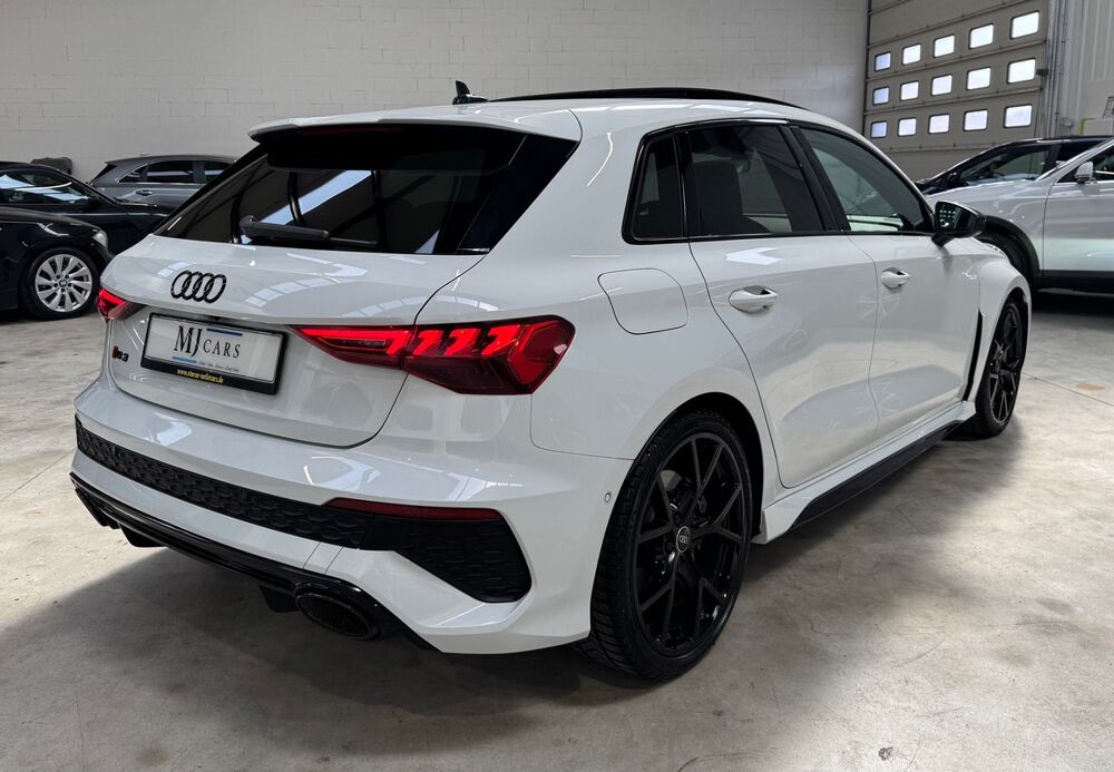 RS3 2.5 TFSI 400ch BVA7 Quattro / TO / HUD / B&O / C&eacute;ramique / H 2023 occasion 45770 Saran
