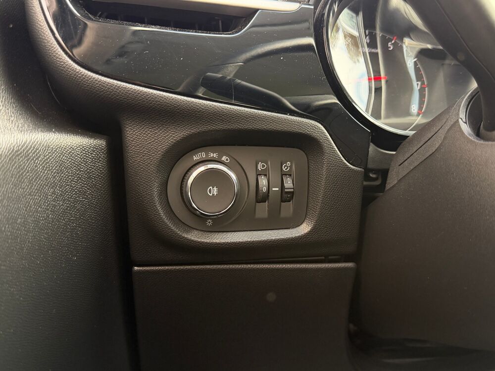 Corsa Edition Business 1.2 i 75 cv - Distribution OK 2022 occasion 95190 Goussainville