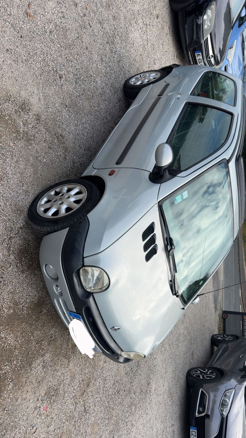 Twingo aut/expr boito auto 114007 km premi&egrave;re main 2001 occasion 45400 FLEURY LES AUBRAIS