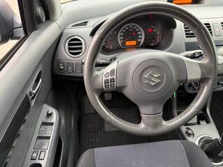 Swift 1.3 92 ch GL – 2007 – 90 000 km – Tr&egrave;s bon &eacute;tat B 2007 occasion 69680 CHASSIEU