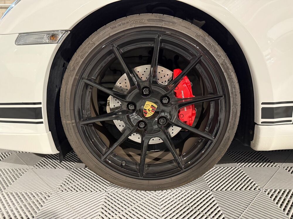 Boxster spyder 320 cv PDK  carnet d'entretien complet Porsche 2010 occasion 51420 CERNAY LES REIMS